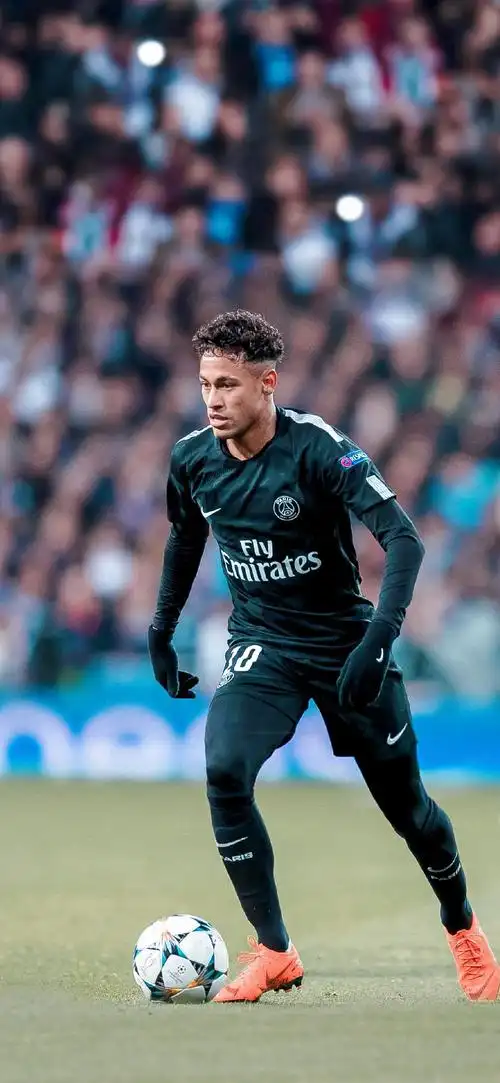 他的职业发 他的职业发